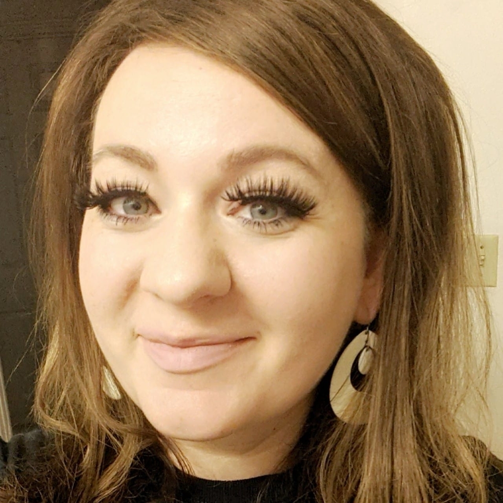 Meet your Posher, Becca